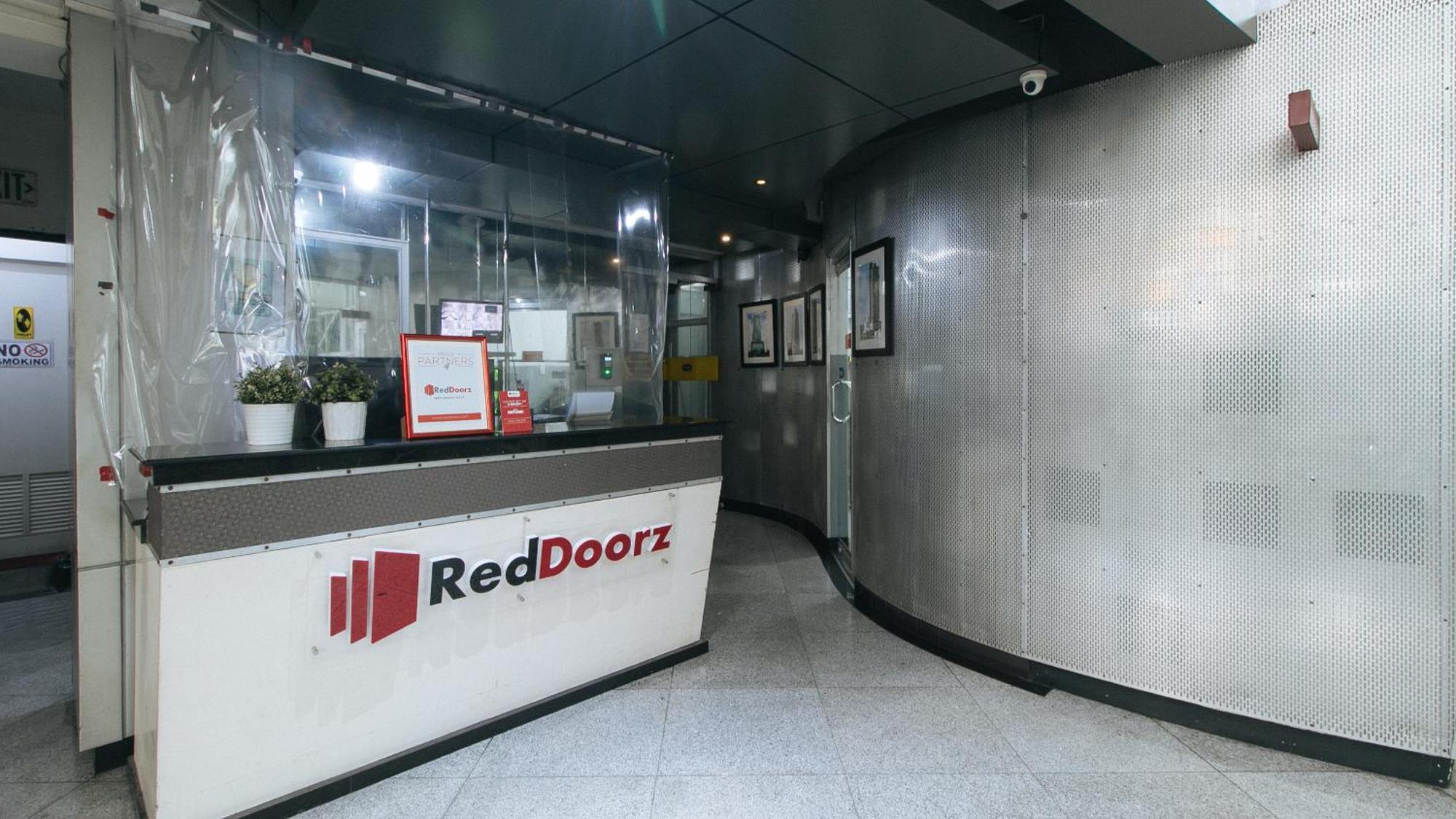 Reddoorz Plus At Banawe Quezon City Cidade Quezon Exterior foto