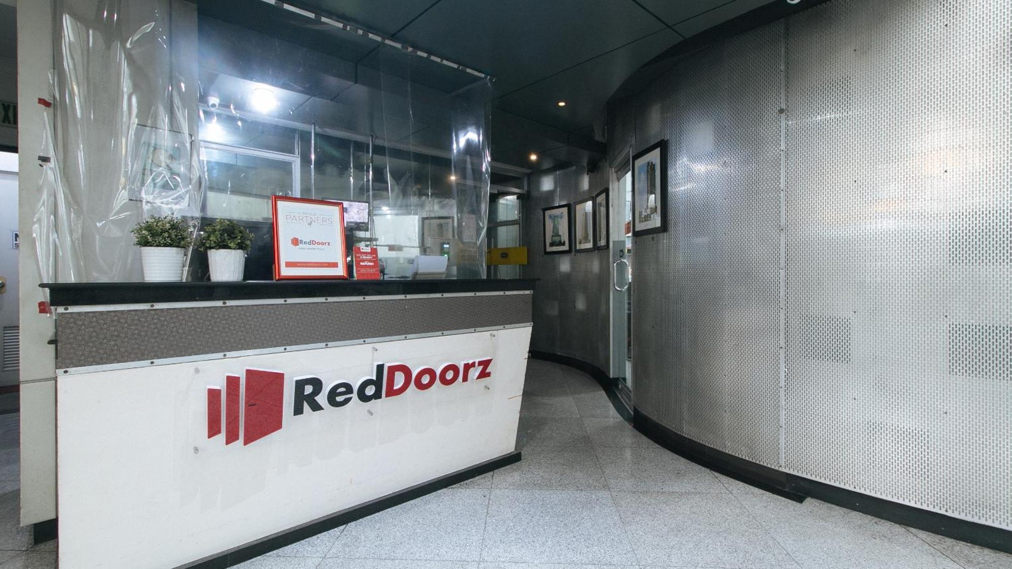 Reddoorz Plus At Banawe Quezon City Cidade Quezon Exterior foto