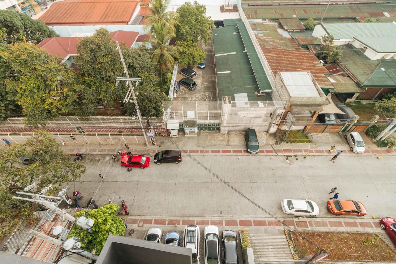 Reddoorz Plus At Banawe Quezon City Cidade Quezon Exterior foto